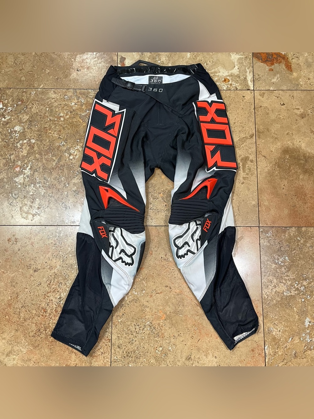 Fox Racing 360 Motorcycle Motocross BMX Padded Riding Pants Size 28 Black Red